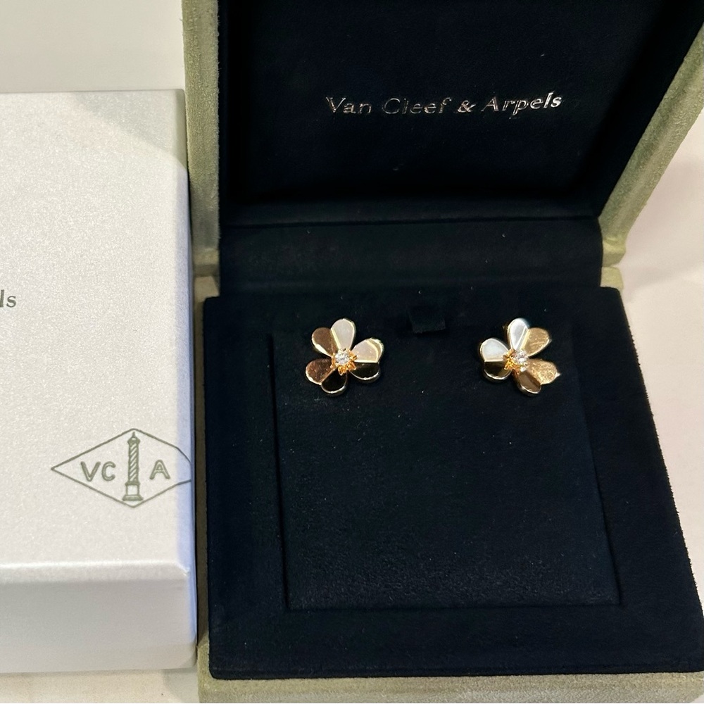 Van Cleef & Arpels small Frivole earrings yellow gold (single owner)